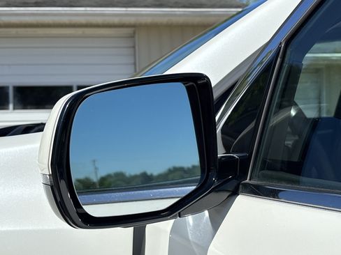 Used 2019 Acura MDX SH-AWD image 15