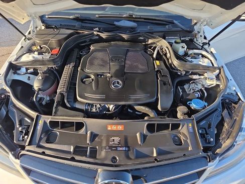 Used 2014 Mercedes-Benz C 350 C 350 4MATIC Coupe 2D image 25