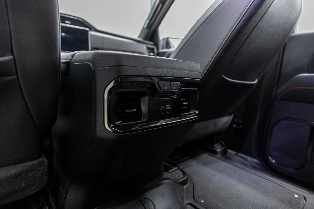 Used 2024 GMC Sierra 1500 AT4 w/ Technology Package AWD/4WD image 57