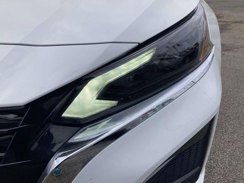 Used 2025 Nissan Altima 2.5 SV image 10