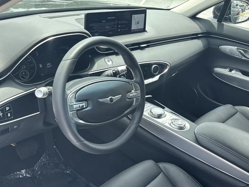 Certified 2025 Genesis GV70 2.5T w/ Select Package AWD/4WD image 14