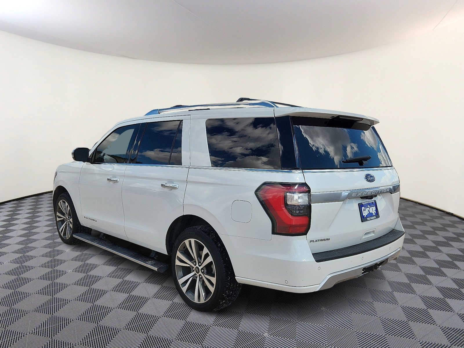 Used 2020 Ford Expedition Platinum AWD/4WD image 3