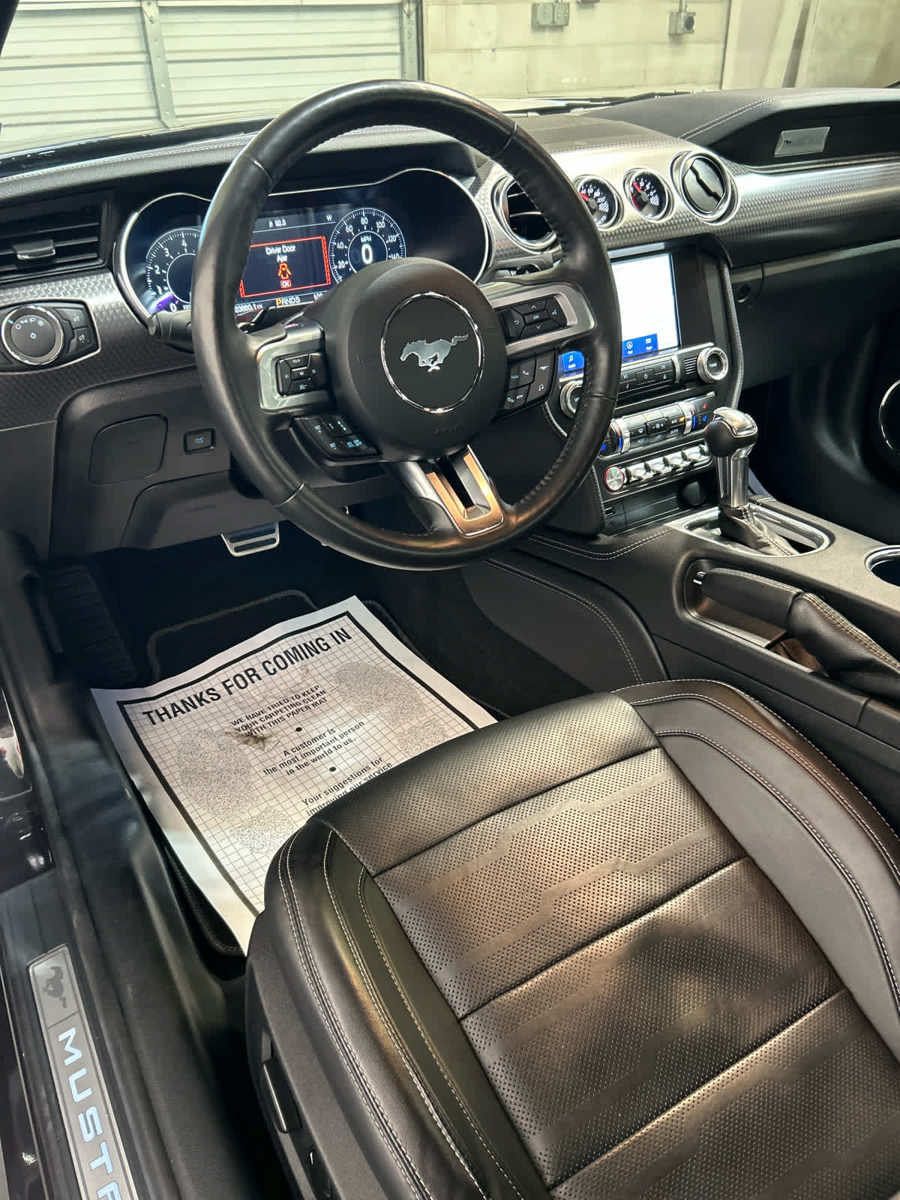 Used 2022 Ford Mustang GT Premium w/ GT Performance Package RWD image 8