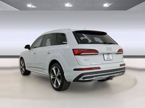 Certified 2024 Audi Q7 3.0T Premium Plus image 3