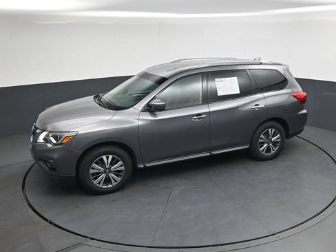 Used 2019 Nissan Pathfinder SL AWD/4WD image 41
