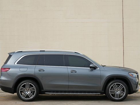 Used 2024 Mercedes-Benz GLS 450 4MATIC image 62