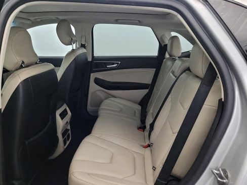 Used 2016 Ford Edge Titanium w/ Equipment Group 302A AWD/4WD image 18