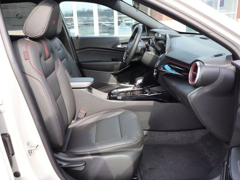 New 2026 Chevrolet Trax RS w/ Driver Confidence Package image 38