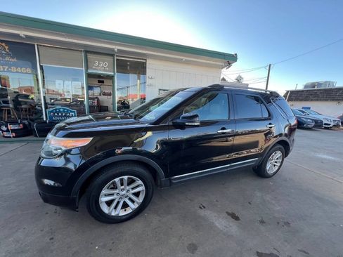 Used 2014 Ford Explorer XLT w/ Equipment Group 202A FWD image 19