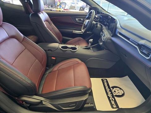 Used 2025 Ford Mustang GT Premium image 14