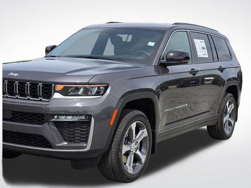 New 2026 Jeep Grand Cherokee L Limited w/ Trailer Tow Package AWD/4WD image 42