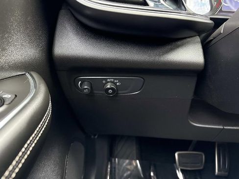 Used 2022 Buick Envision Essence w/ Sport Touring Package FWD image 29