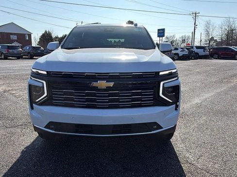 New 2026 Chevrolet Suburban High Country image 2