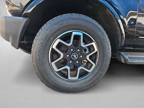 Used 2025 Ford Bronco Outer Banks AWD/4WD image 24