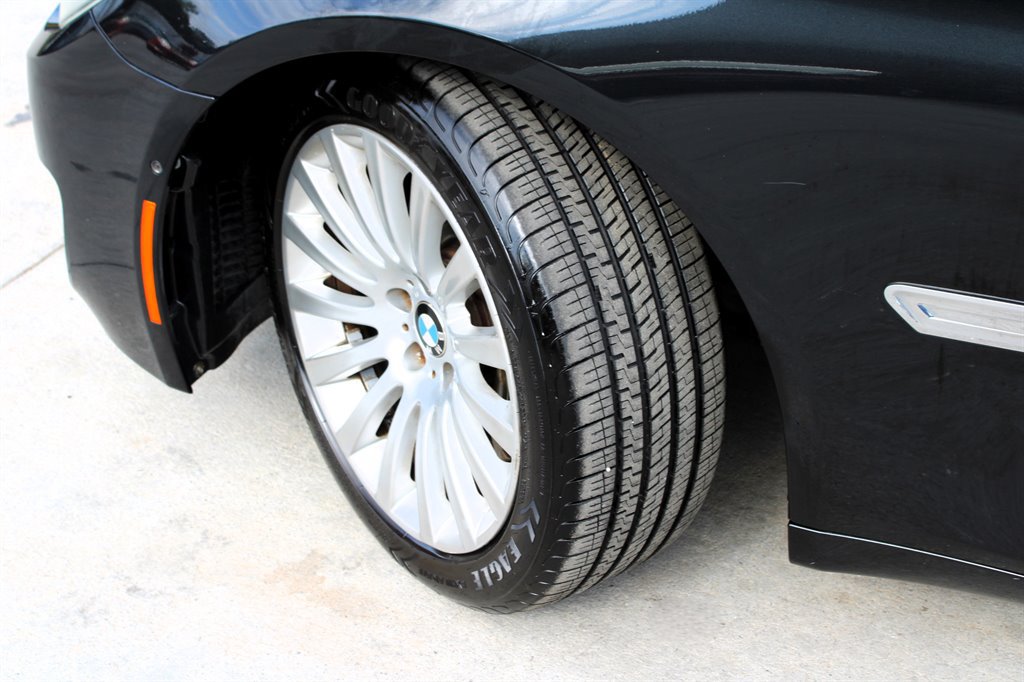 Used 2014 BMW 740Li RWD image 10