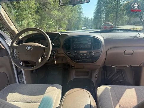 Used 2003 Toyota Sequoia SR5 image 15