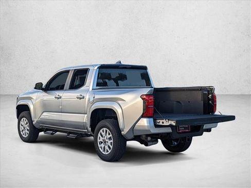 Used 2024 Toyota Tacoma SR5 image 9