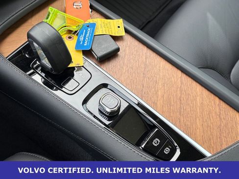 Certified 2024 Volvo XC90 B6 Plus w/ Protection Package Premier image 24