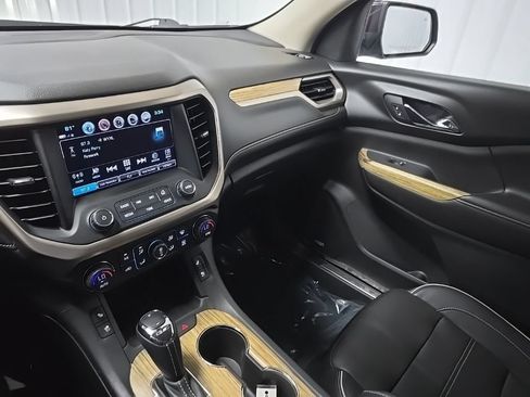 Used 2017 GMC Acadia Denali w/ Technology Package AWD/4WD image 27