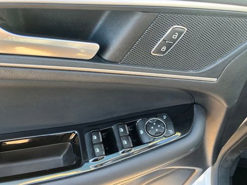 Used 2018 Ford Edge SEL w/ Equipment Group 201A image 12