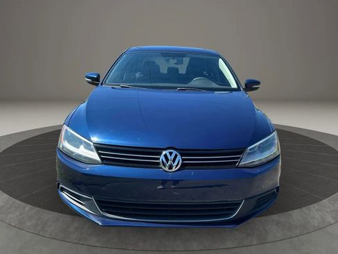 Used 2014 Volkswagen Jetta SE FWD image 3