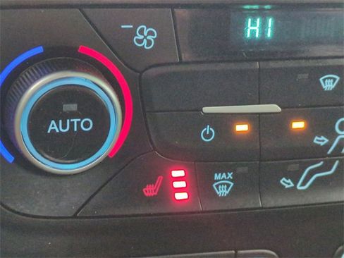 Used 2019 Ford Escape Titanium image 22