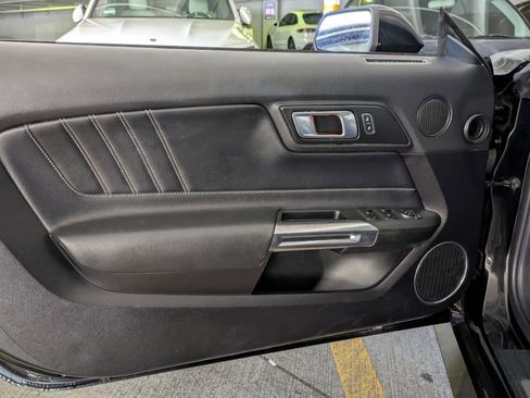 Used 2023 Ford Mustang Convertible RWD image 11