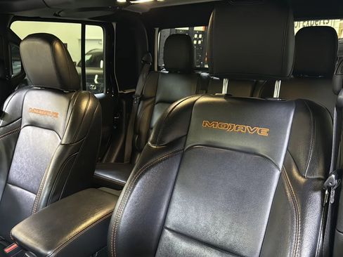 Used 2022 Jeep Gladiator Mojave w/ Cold Weather Group image 18