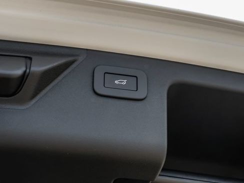 New 2026 Land Rover Discovery Sport Landmark AWD/4WD image 64