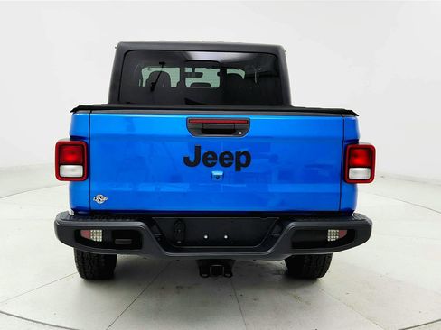 Used 2022 Jeep Gladiator Sport AWD/4WD image 4