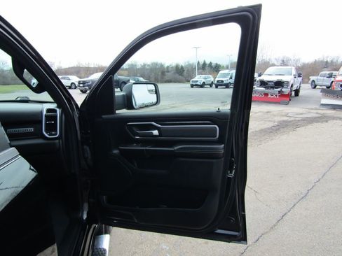 Used 2021 RAM 1500 Big Horn AWD/4WD image 36