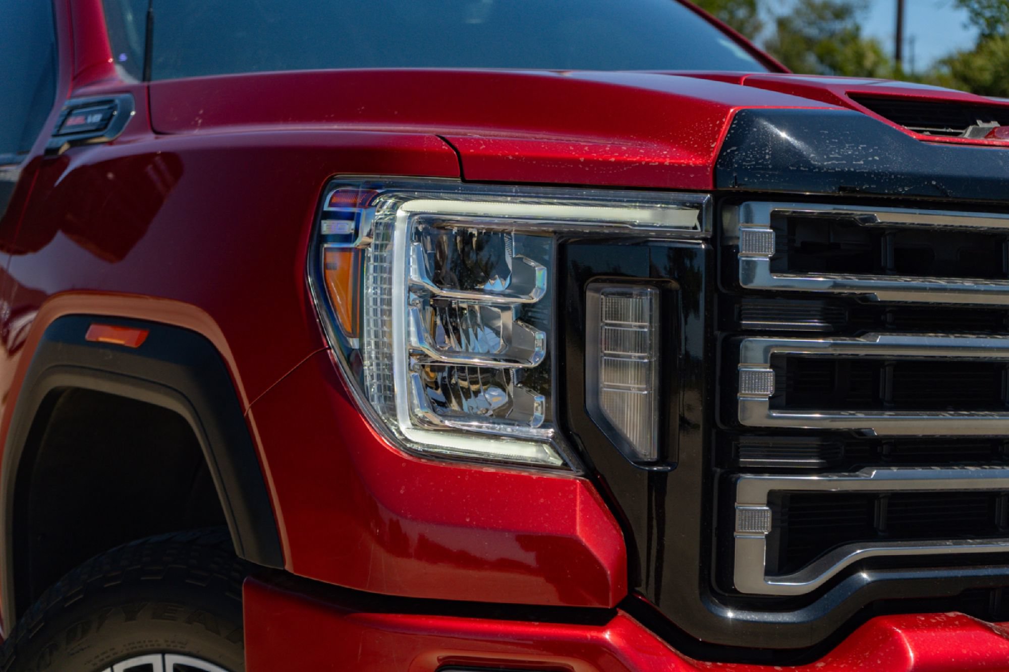 Used 2022 GMC Sierra 2500 AT4 w/ AT4 Premium Plus Package AWD/4WD image 4