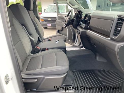 Used 2026 Chevrolet Silverado 1500 LT AWD/4WD image 31