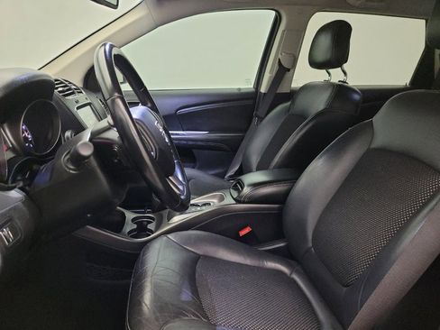 Used 2019 Dodge Journey Crossroad w/ Driver Convenience Group FWD image 17