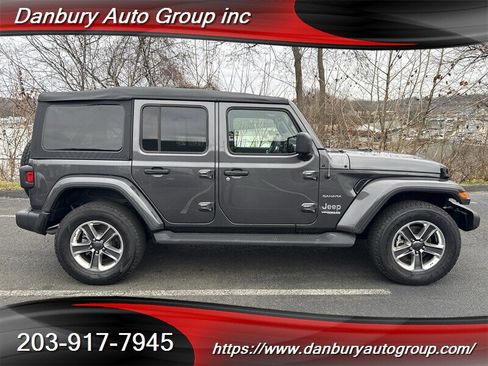 Used 2022 Jeep Wrangler Unlimited Sahara w/ Cold Weather Group image 7