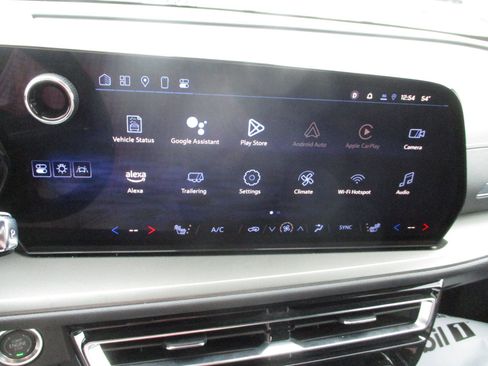 Certified 2025 Chevrolet Traverse LT image 16