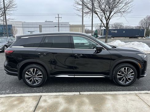 New 2026 INFINITI QX60 Luxe image 9