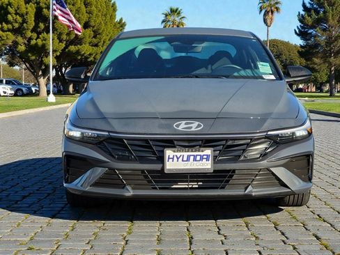 Certified 2025 Hyundai Elantra Sport image 3