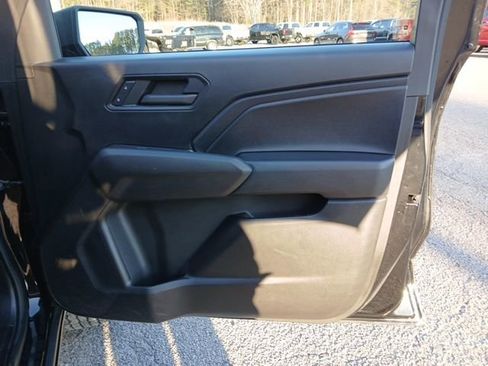 Used 2024 Chevrolet Colorado Trail Boss image 28