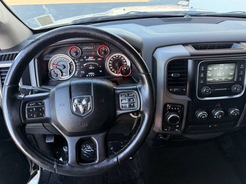 Used 2017 RAM 1500 Classic SLT w/ SLT Plus D←cor Group AWD/4WD image 11