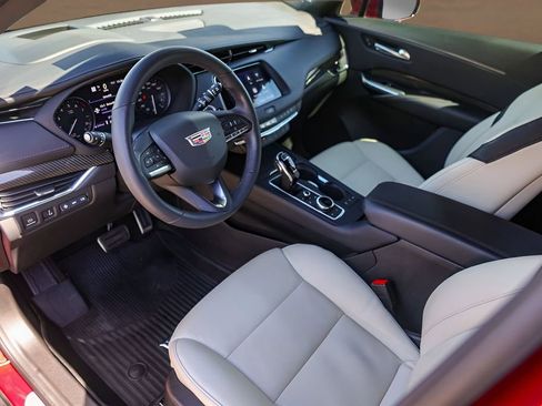 Used 2022 Cadillac XT4 Sport image 10