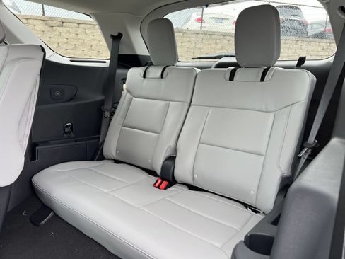 Used 2026 Ford Explorer Active w/ Active Comfort Package AWD/4WD image 6