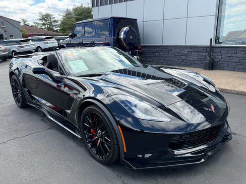 Used 2015 Chevrolet Corvette Z06 w/ 3LZ Preferred Equipment Group RWD image 10