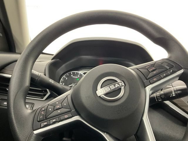 Used 2025 Nissan Altima 2.5 SV FWD image 21