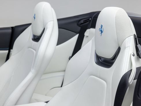 Certified 2020 Ferrari Portofino RWD image 71