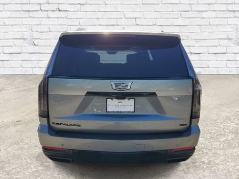 Used 2025 Cadillac Escalade ESV Sport Platinum w/ LPO, Floor Liner Package AWD/4WD image 3