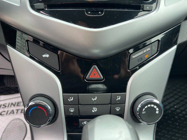 Used 2016 Chevrolet Cruze LT FWD image 25