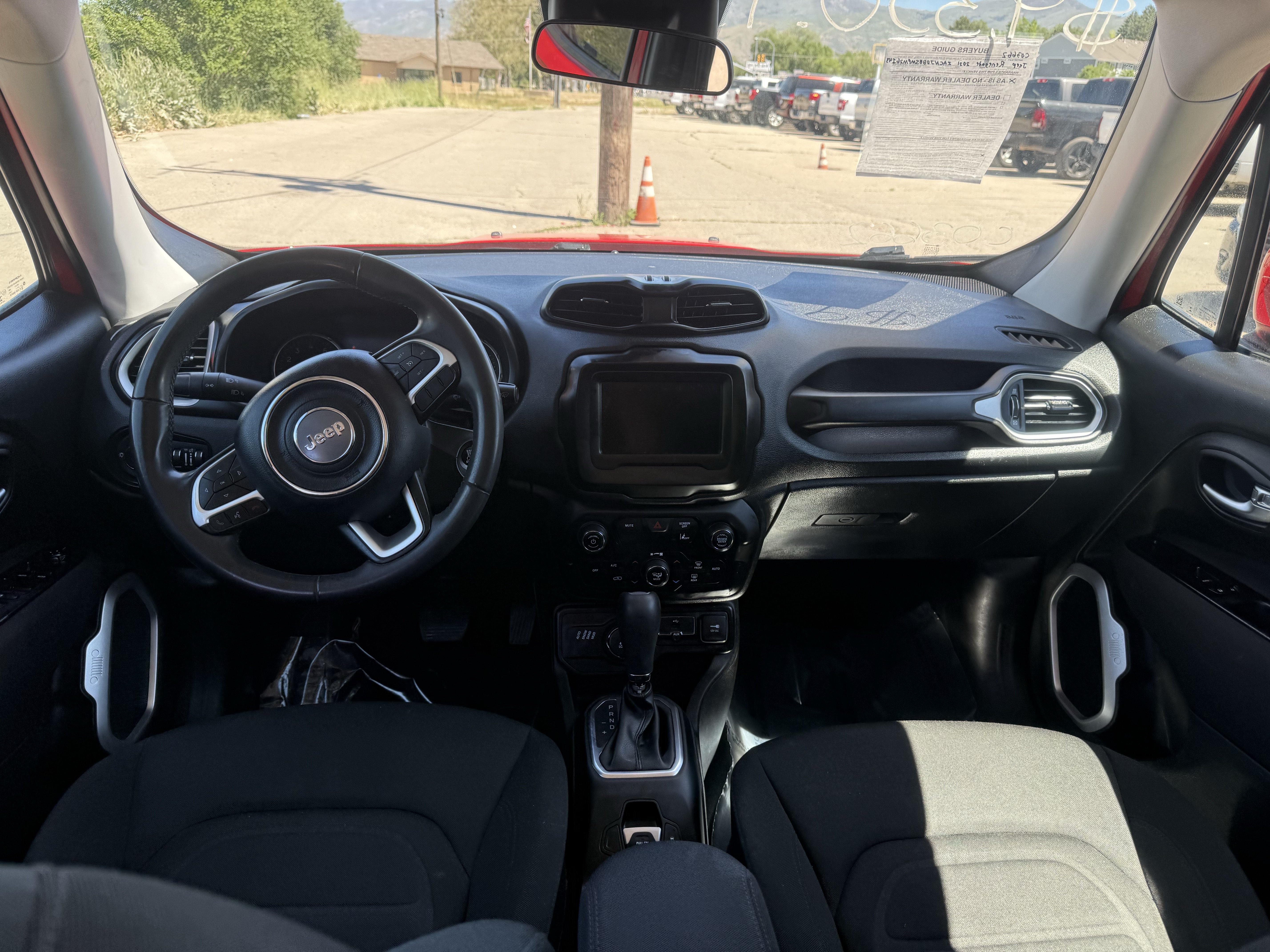 Used 2021 Jeep Renegade Latitude AWD/4WD image 8