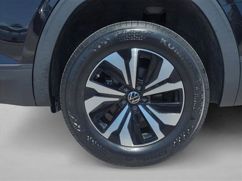 Used 2024 Volkswagen Atlas SE FWD image 9