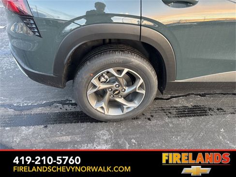 New 2026 Chevrolet Trax LT w/ Sunroof Package image 14